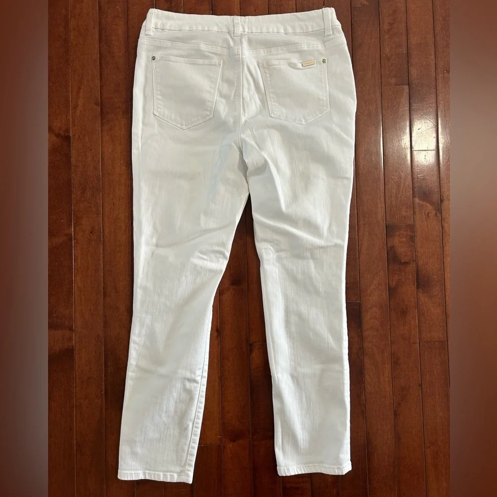 Chico's So Slimming White Distressed Ankle Jeans Size 0.5